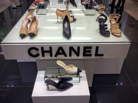 bloomingdales employee discount chanel